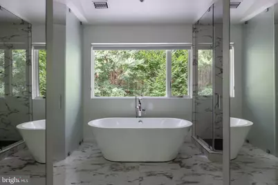 6016 Chesterbrook Road, McLean, VA 22101 - Photo 37