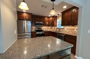 11737 Dry River Ct, Reston, VA 20191 - Photo 3