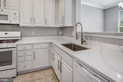 2426 Coopers Branch Court #2426, Herndon, VA 20171 - Photo 11