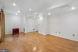 13479 Old Dairy Ct, Herndon, VA 20171 - Photo 37