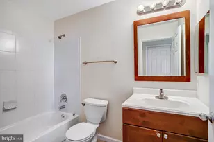2433 Coopers Branch Ct, Herndon, VA 20171 - Photo 27