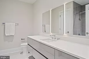 7887 Jones Branch Dr, McLean, VA 22102 - Photo 19