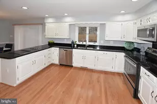 6286 Dunaway Ct, McLean, VA 22101 - Photo 9