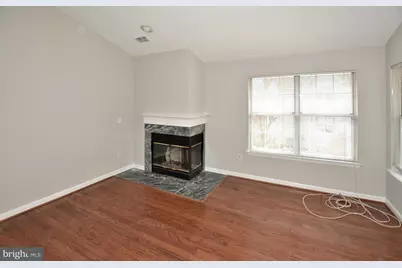5612 Willoughby Newton Drive #37, Centreville, VA 20120 - Photo 3