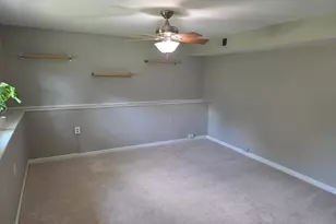 12920 Framingham Ct, Herndon, VA 20171 - Photo 19