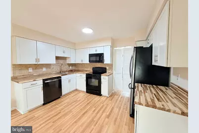 7594 Woodstown Drive, Springfield, VA 22153 - Photo 15