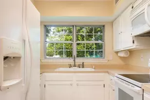 7717 Inversham Dr, Falls Church, VA 22042 - Photo 9