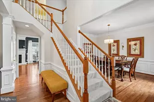 8955 Birch Bay Cir, Lorton, VA 22079 - Photo 9