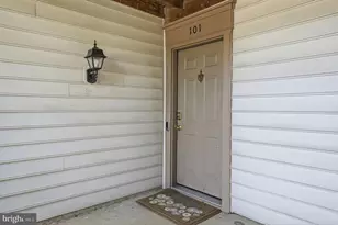 8248 Catbird Cir, Lorton, VA 22079 - Photo 35