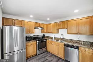 8248 Catbird Cir, Lorton, VA 22079 - Photo 23