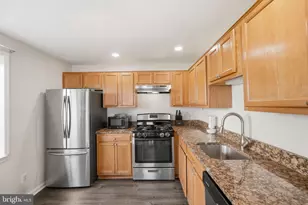 8248 Catbird Cir, Lorton, VA 22079 - Photo 25