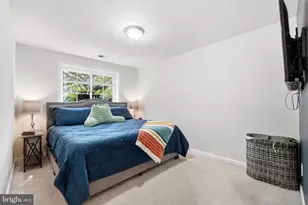 8248 Catbird Cir, Lorton, VA 22079 - Photo 27