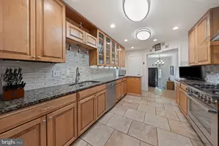 6367 Brampton Ct, Alexandria, VA 22304 - Photo 9