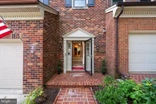 6367 Brampton Ct, Alexandria, VA 22304 - Photo 3