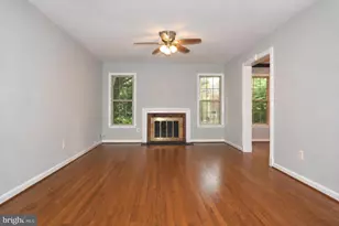6611 Rosecroft Pl, Falls Church, VA 22043 - Photo 3