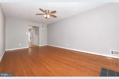 6611 Rosecroft Place, Falls Church, VA 22043 - Photo 5