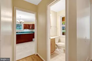 8916 Braeburn Dr, Annandale, VA 22003 - Photo 3