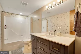 10227 Lawyers Rd, Vienna, VA 22181 - Photo 47