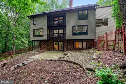 10227 Lawyers Road, Vienna, VA 22181 - Photo 3