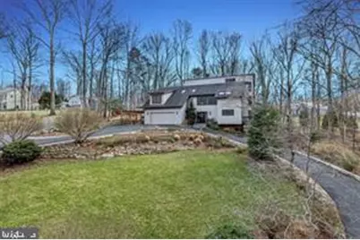 10227 Lawyers Road, Vienna, VA 22181 - Photo 1