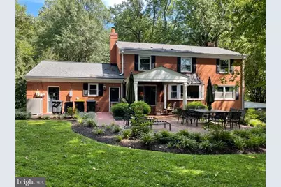 10015 Saddle Road, Vienna, VA 22181 - Photo 3