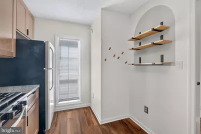 7660 Willow Point Drive, Falls Church, VA 22042 - Photo 9
