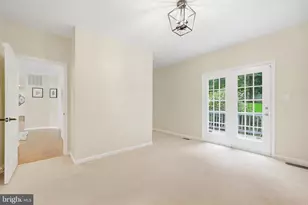 7315 Scarlet Oak Ct, Fairfax Station, VA 22039 - Photo 7