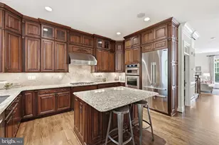 6734 Darrells Grant Pl, Falls Church, VA 22043 - Photo 7