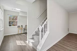 9681 Hagel Cir, Lorton, VA 22079 - Photo 3