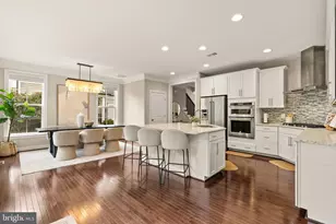 6203 Champion Oak Ct, Falls Church, VA 22044 - Photo 3