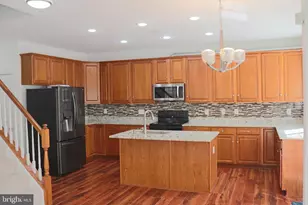 8140 Gilroy Dr, Lorton, VA 22079 - Photo 5