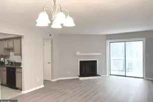 3179 Summit Square Dr, Oakton, VA 22124 - Photo 7