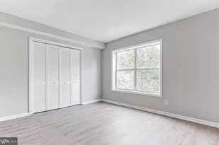 3179 Summit Square Dr, Oakton, VA 22124 - Photo 15