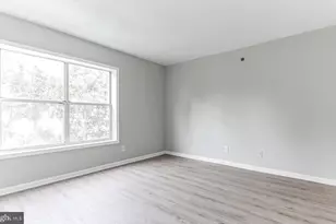 3179 Summit Square Dr, Oakton, VA 22124 - Photo 13
