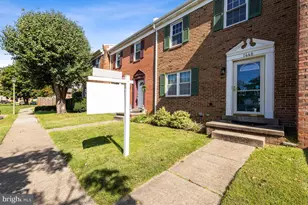 7448 Pohick Rd, Lorton, VA 22079 - Photo 3