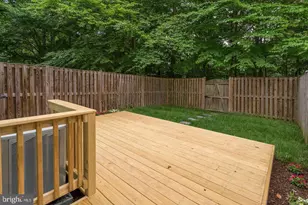 8135 Loving Forest Ct, Springfield, VA 22153 - Photo 11