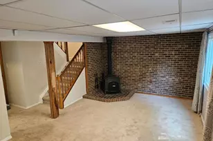 8135 Loving Forest Ct, Springfield, VA 22153 - Photo 7
