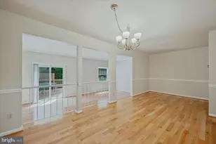 7177 Lake Cove Dr, Alexandria, VA 22315 - Photo 3