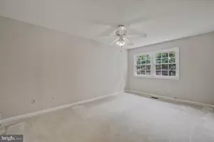 7177 Lake Cove Dr, Alexandria, VA 22315 - Photo 25