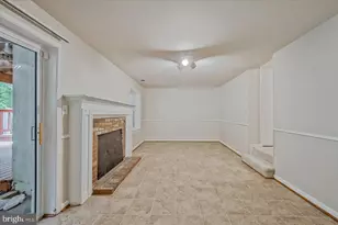 7177 Lake Cove Dr, Alexandria, VA 22315 - Photo 5