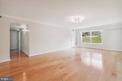 7621 Tremayne Place #111, McLean, VA 22102 - Photo 3