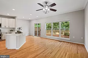 13102 Forest Mist Ln, Fairfax, VA 22033 - Photo 7