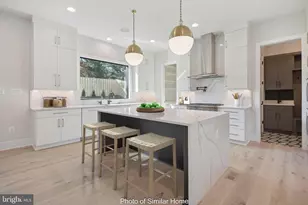 8316 Westchester Dr, Vienna, VA 22182 - Photo 11