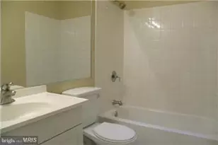 4205 Kincaid Ct, Chantilly, VA 20151 - Photo 11