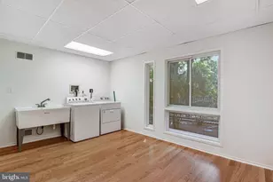9022 Trailridge Ct, Vienna, VA 22182 - Photo 19
