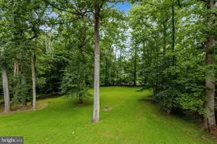 9185 Old Dominion Dr, McLean, VA 22102 - Photo 1