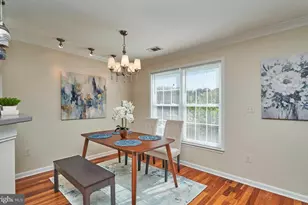 12827 Fair Briar Ln, Fairfax, VA 22033 - Photo 5