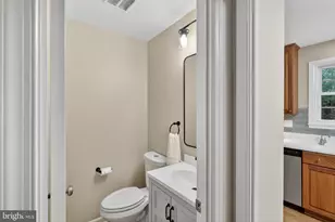 6710 Sydenstricker Rd, Springfield, VA 22152 - Photo 19
