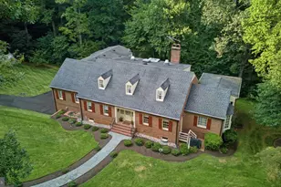 9187 Old Dominion Dr, McLean, VA 22102 - Photo 7