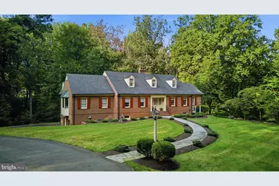 9187 Old Dominion Drive, McLean, VA 22102 - Photo 3